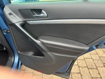 Volkswagen Tiguan 2.0 TDI BlueMotion Tech Match DSG 4WD Euro 6 (s/s) 5dr