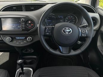 Toyota Yaris 1.5 VVT-h Icon Hatchback 5dr Petrol Hybrid E-CVT Euro 6 (s/s) (1