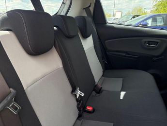 Toyota Yaris 1.5 VVT-h Icon Hatchback 5dr Petrol Hybrid E-CVT Euro 6 (s/s) (1
