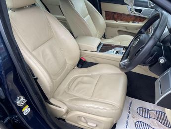 Jaguar XF 2.2d Luxury Auto Euro 5 (s/s) 4dr
