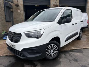 Vauxhall Combo 1.5 Turbo D 2000 Dynamic L1 H1 Euro 6 4dr