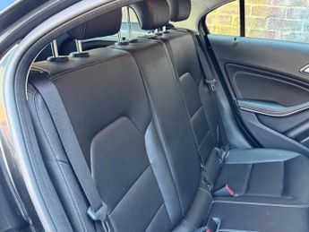 Mercedes-Benz A Class 1.5 A180d Sport 7G-DCT Euro 6 (s/s) 5dr