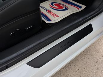 Tesla Model 3 (Dual Motor) Long Range Auto 4WDE 4dr