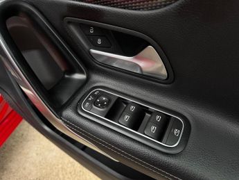 Mercedes-Benz A Class 1.5 A180d Sport (Executive) 7G-DCT Euro 6 (s/s) 5dr