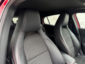 Mercedes-Benz GLA 1.6 GLA180 AMG Line Edition 7G-DCT Euro 6 (s/s) 5dr