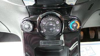Ford Fiesta 1.0T EcoBoost Zetec Euro 6 (s/s) 5dr