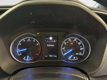 Toyota Yaris 1.5 VVT-i Grey Bi-Tone Hatchback 5dr Petrol Manual Euro 6 (111 p