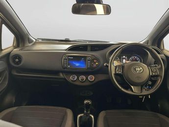 Toyota Yaris 1.5 VVT-i Grey Bi-Tone Hatchback 5dr Petrol Manual Euro 6 (111 p