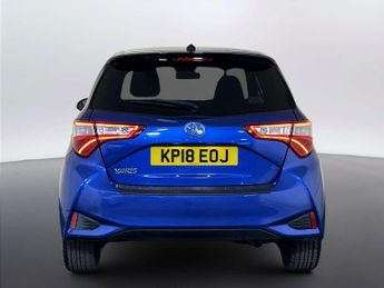 Toyota Yaris 1.5 VVT-i Grey Bi-Tone Hatchback 5dr Petrol Manual Euro 6 (111 p