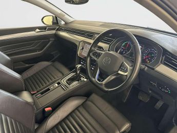 Volkswagen Passat 1.4 TSI 13kWh GTE Estate 5dr Petrol Plug-in Hybrid DSG Euro 6 (s