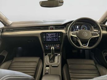 Volkswagen Passat 1.4 TSI 13kWh GTE Estate 5dr Petrol Plug-in Hybrid DSG Euro 6 (s