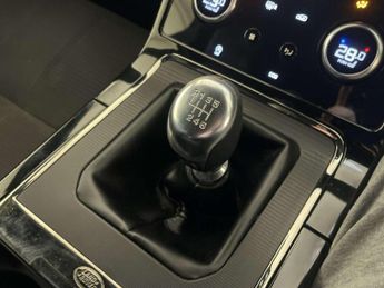 Land Rover Range Rover Evoque 2.0 D165 R-Dynamic SUV 5dr Diesel Manual FWD Euro 6 (s/s) (163 p