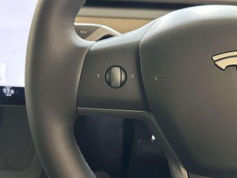 Tesla Model Y SUV 5dr Electric Auto RWD (346 ps)