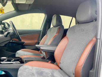 Volkswagen ID.4 Pro Performance 77kWh 1ST Edition Auto 5dr