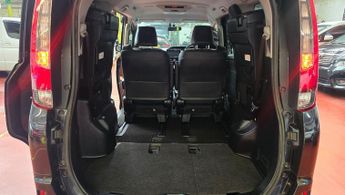Toyota Voxy ESQUARE 1.8 HYBRID LEATHER 7 SEATS ULEZ