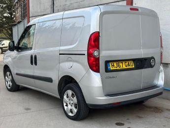 Vauxhall Combo 1.3 2000 CDTi 16v Crew Van 5dr Diesel Easytronic FWD L1 H1 (138 