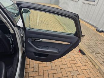 Audi A6 Saloon 3.2 FSI SE quattro 4dr