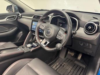 MG MG ZS 72.6kWh Trophy Connect Long Range Auto 5dr