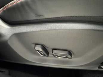 MG MG ZS 72.6kWh Trophy Connect Long Range Auto 5dr