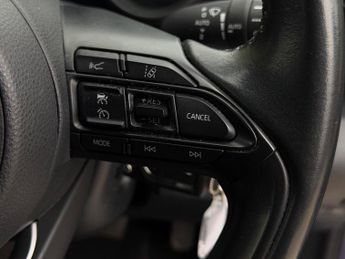 Toyota Yaris 1.5 VVT-h Design E-CVT Euro 6 (s/s) 5dr