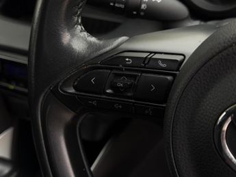 Toyota Yaris 1.5 VVT-h Design E-CVT Euro 6 (s/s) 5dr