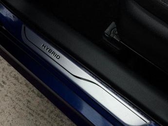 Toyota Yaris 1.5 VVT-h Design E-CVT Euro 6 (s/s) 5dr