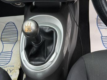 Nissan Juke 1.6 Acenta Euro 5 (s/s) 5dr