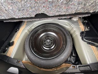 Toyota Yaris 1.5 VVT-h T4 Hatchback 5dr Petrol Hybrid CVT Euro 5 (101 ps)