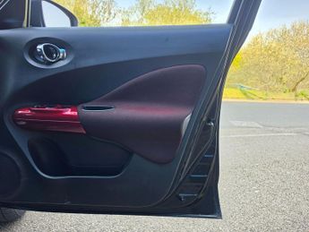 Nissan Juke 1.6 Acenta Premium XTRON Euro 5 5dr