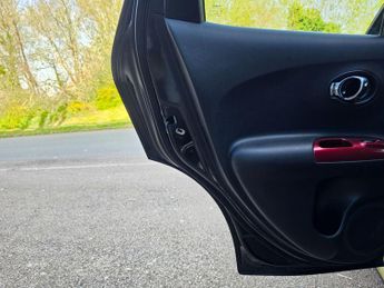 Nissan Juke 1.6 Acenta Premium XTRON Euro 5 5dr