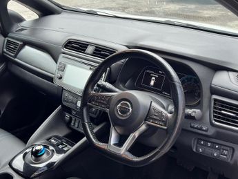 Nissan Leaf 40kWh N-Connecta Auto 5dr