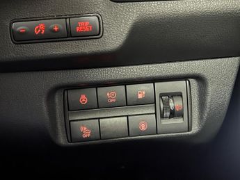 Nissan Leaf 40kWh N-Connecta Auto 5dr