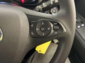 Vauxhall Combo Electric 2300 50kWh Dynamic Panel Van 5dr Electric Auto L1 H1 (136 ps)