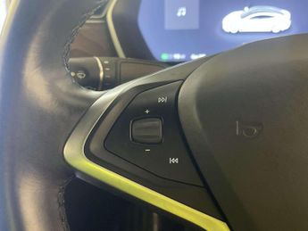 Tesla Model S 90D (Dual Motor) Hatchback 5dr Electric Auto 4WD (417 bhp)