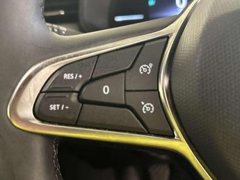 Renault Clio 1.0 TCe techno Hatchback 5dr Petrol Manual Euro 6 (s/s) (90 ps)