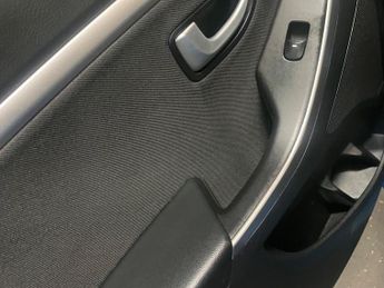 Hyundai i30 1.6 CRDi Blue Drive SE Nav DCT Euro 6 (s/s) 5dr