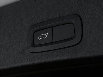 Volvo XC40 2.0 T4 Inscription Pro Auto Euro 6 (s/s) 5dr