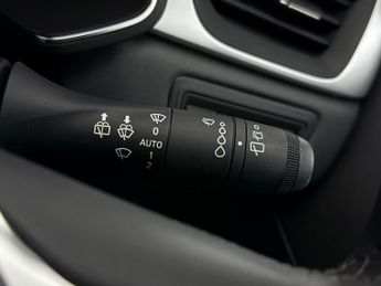 Renault Captur 1.6 E-TECH evolution Auto Euro 6 (s/s) 5dr