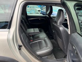 Volvo XC70 2.4 D5 SE Lux Estate 5dr Diesel Geartronic AWD Euro 5 (215 ps)