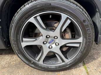 Volvo XC70 2.4 D5 SE Lux Estate 5dr Diesel Geartronic AWD Euro 5 (215 ps)