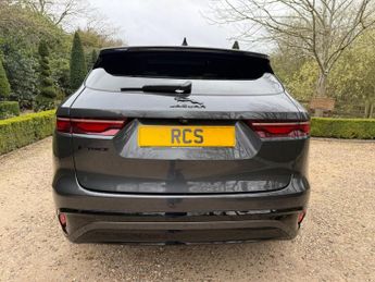 Jaguar F-PACE 2.0 D200 MHEV R-Dynamic HSE Auto AWD Euro 6 (s/s) 5dr