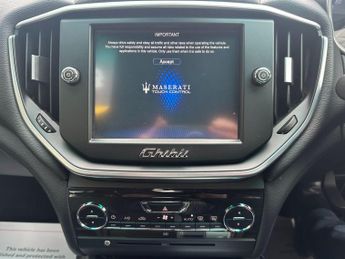 Maserati Ghibli 3.0D V6 ZF Euro 5 (s/s) 4dr