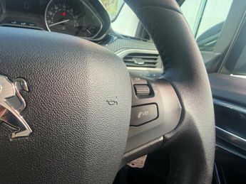 Peugeot 208 1.2 PureTech Active Euro 6 5dr