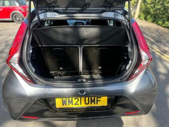 Toyota AYGO 1.0 VVT-i x-play x-shift Euro 6 5dr (Safety Sense)