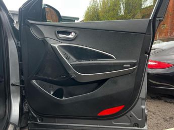 Hyundai Santa Fe 2.2 CRDi Blue Drive Premium Auto 4WD Euro 6 (s/s) 5dr (7 Seat)