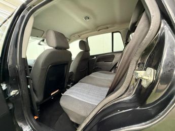 Ford Fusion 1.6 Plus 5dr