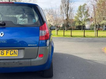 Renault Scenic 1.6 VVT Privilege 5dr