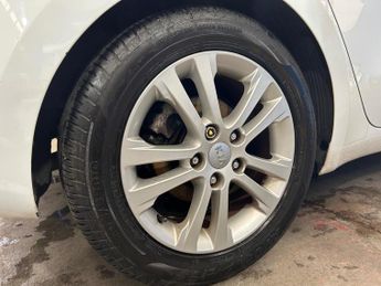Kia Ceed 1.6 CRDi EcoDynamics 2 Euro 5 (s/s) 5dr