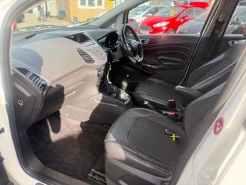 Ford EcoSport 1.0T EcoBoost Titanium 2WD Euro 5 (s/s) 5dr