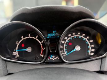 Ford Fiesta 1.0T EcoBoost Zetec Euro 6 (s/s) 3dr